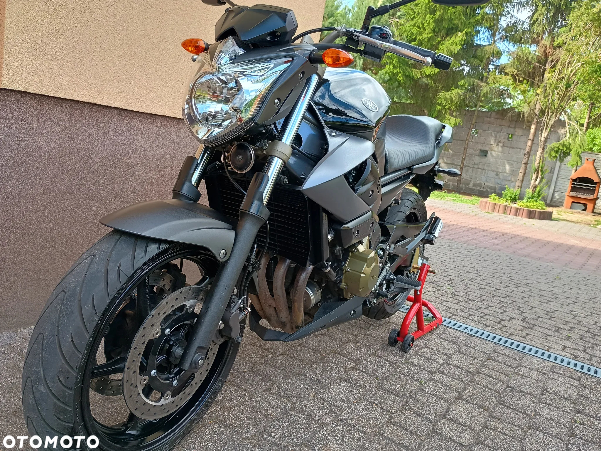 Yamaha XJR - 15