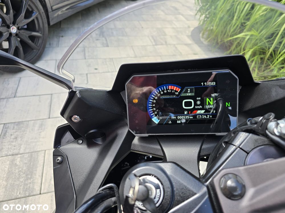 Suzuki GSX-R - 11