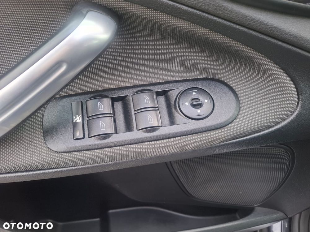 Ford S-Max 2.0 TDCi DPF Ambiente - 20