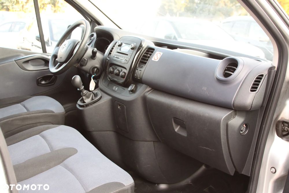 Opel Vivaro L2H1 2,9t Elegance - 12