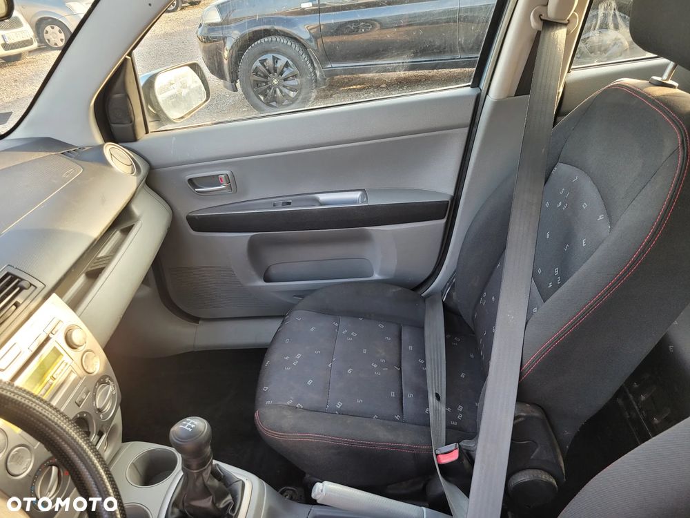 Mazda 2 - 8