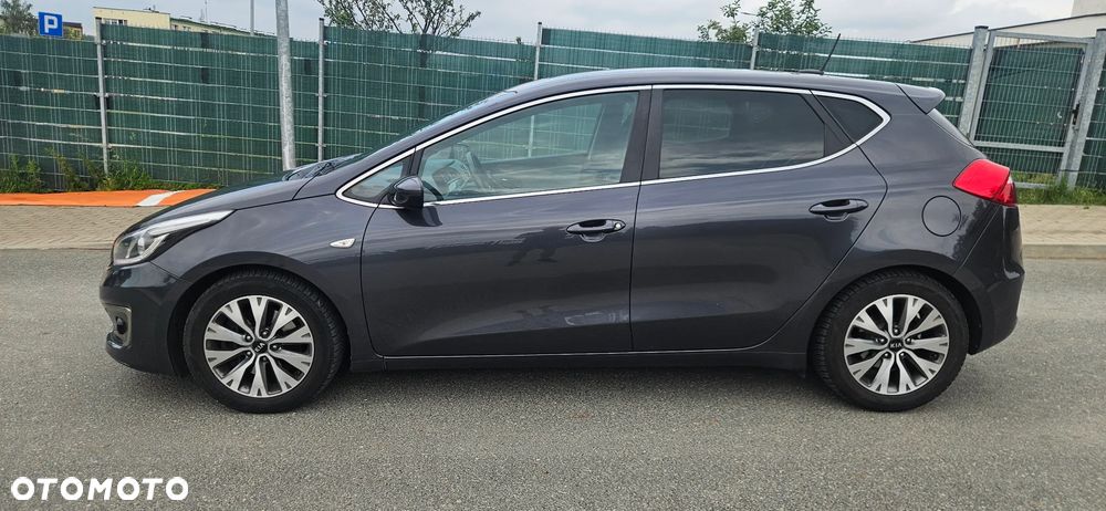 Kia Ceed 1.6 CRDi 136 ISG UEFA EURO 2016 - 2