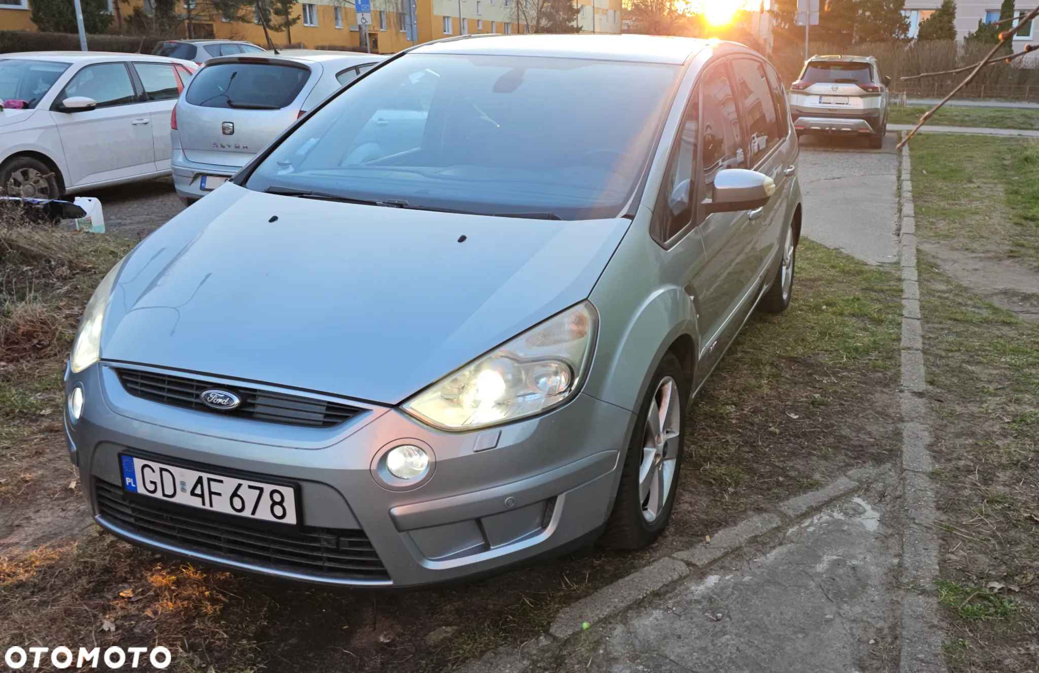 Ford S-Max 2.5 Titanium - 8