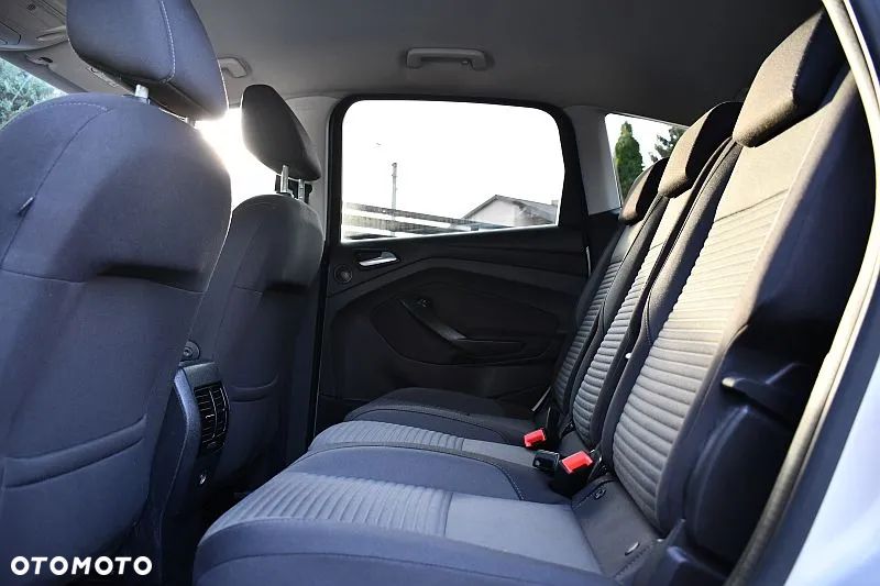 Ford C-MAX 2.0 TDCi Start-Stop-System Titanium - 19