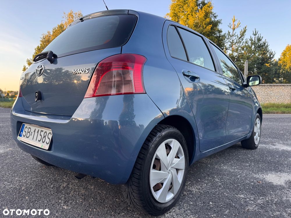 Toyota Yaris 1.0 Terra - 6