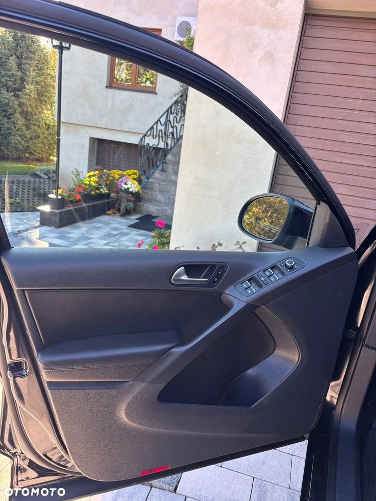 Volkswagen Tiguan - 22
