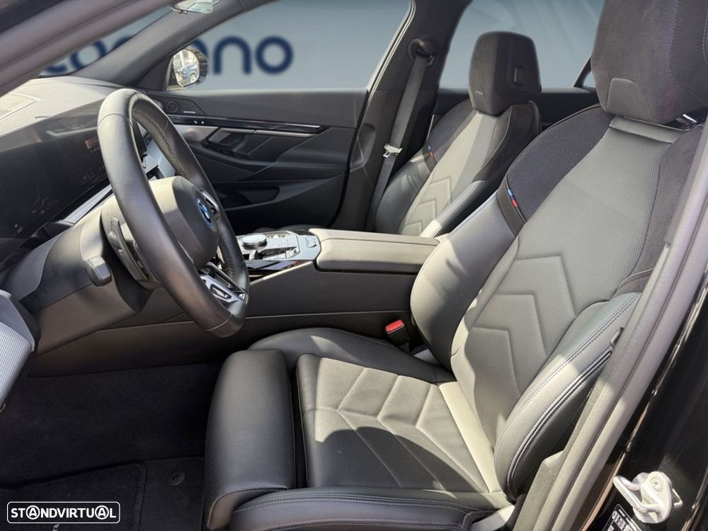 BMW 530 e Pack Desportivo M — fotografia 10