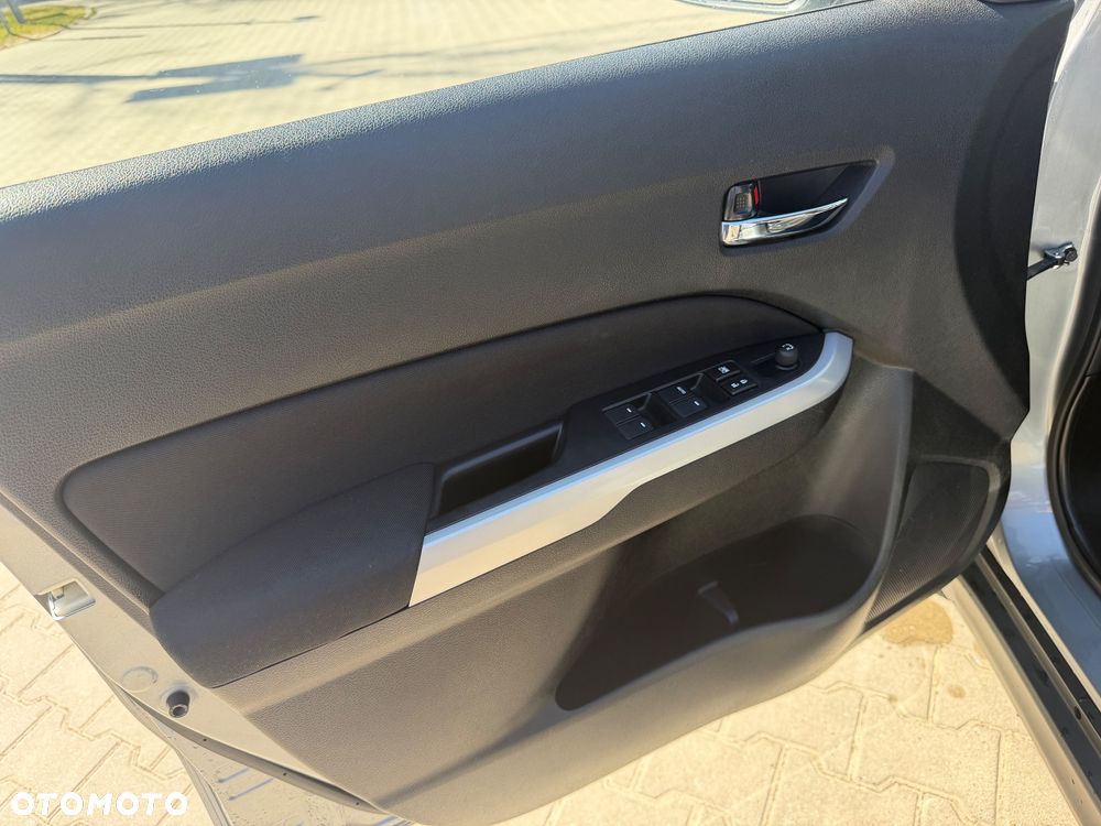 Suzuki Vitara 1.6 Comfort 2WD - 20