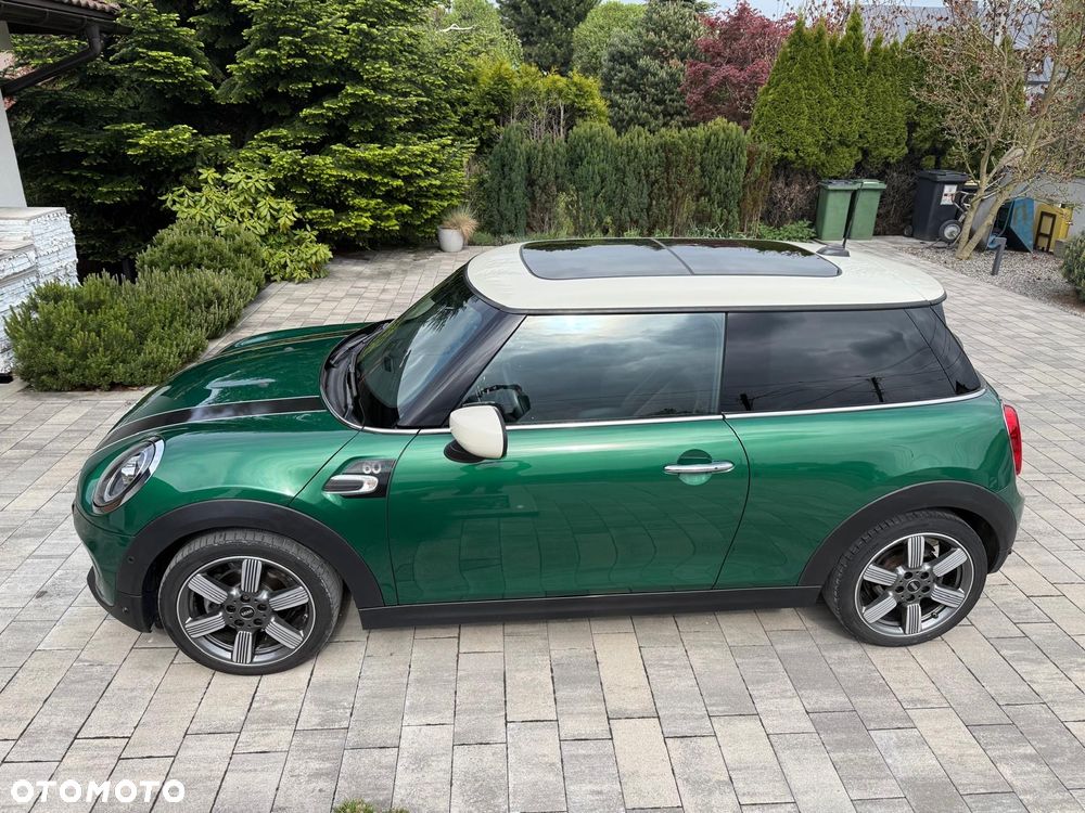 MINI Cooper Standard - 2