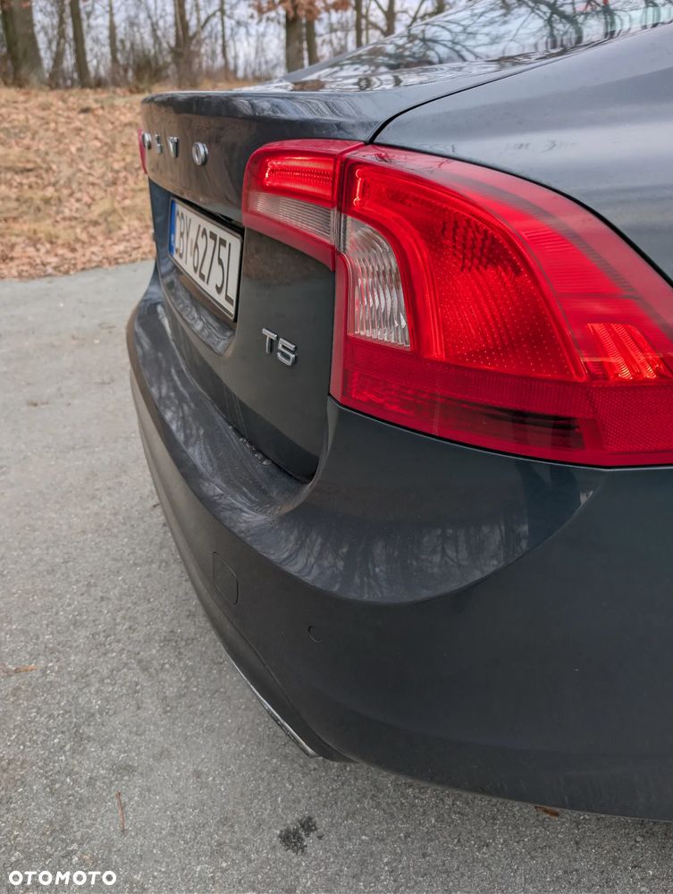 Volvo S60 T5 Drive-E Dynamic Edition (Momentum) - 35