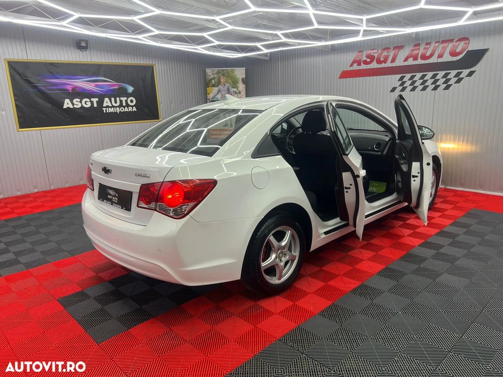 Chevrolet Cruze - 18