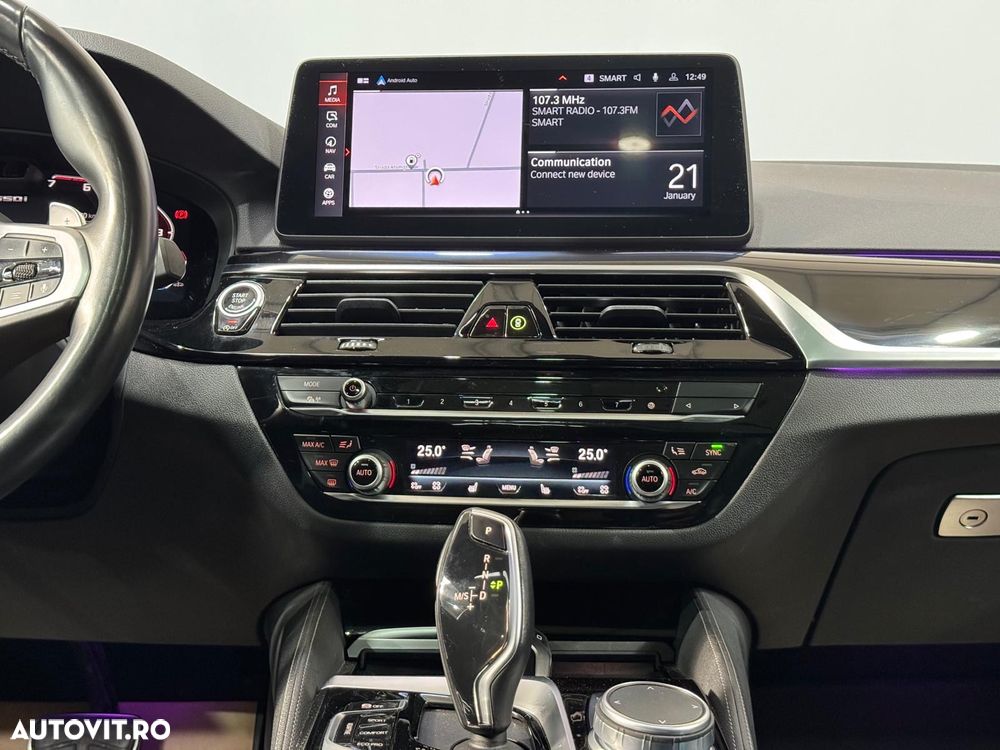 BMW M5 M550i xDrive AT - 17