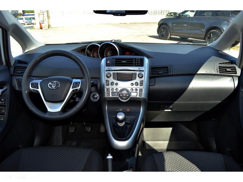 Toyota Verso 1.8 Sol plus - 9