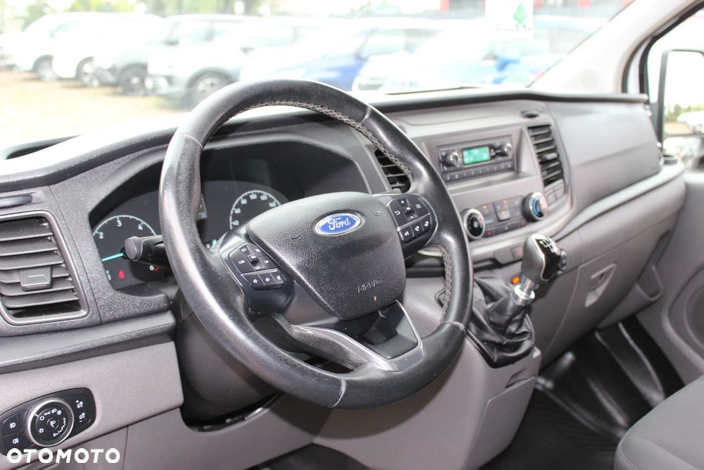 Ford TRANSIT CUSTOM - 9