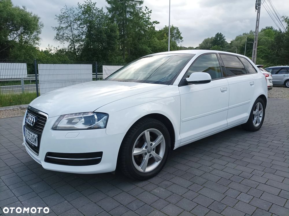 Audi A3 Sportback 1.6 TDI DPF Ambition - 12