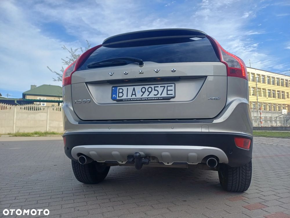 Volvo XC 60 2.4D AWD Momentum - 6