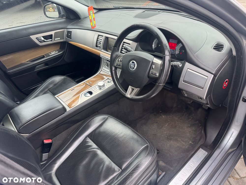 Jaguar XF 3.0 V6 Premium Luxury - 13