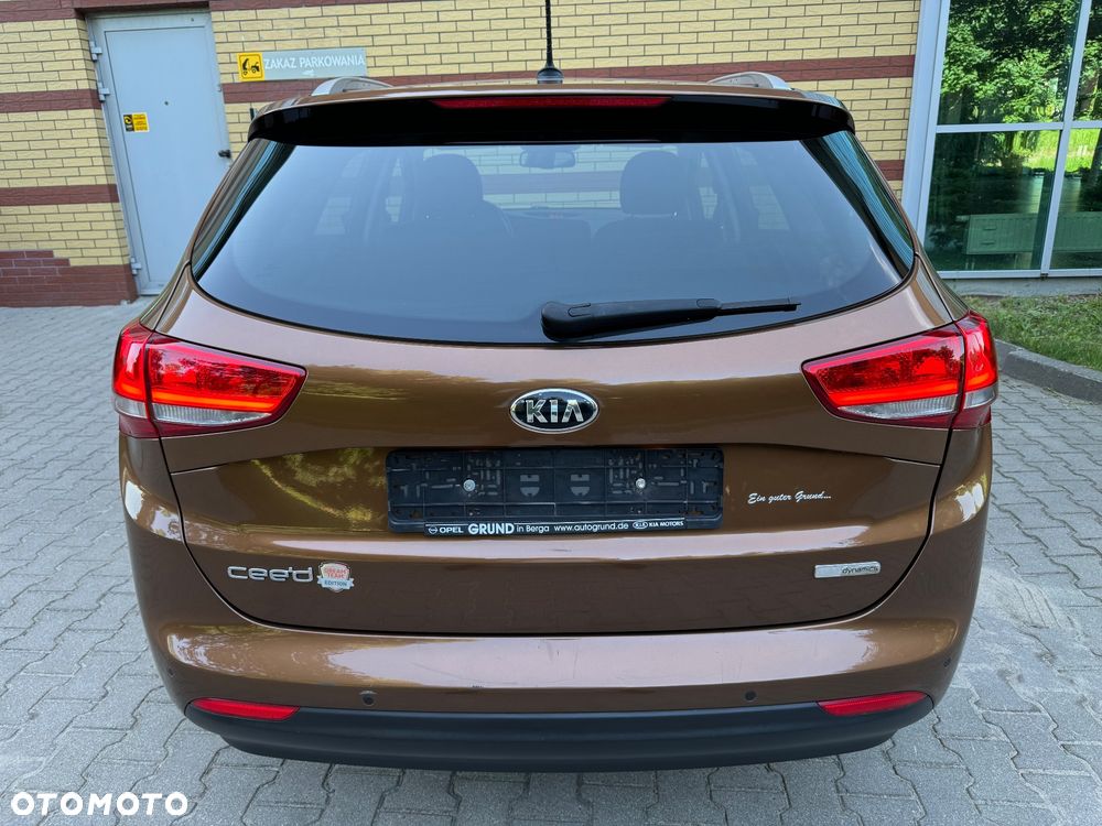 Kia Ceed 1.6 CRDi 136 ISG Dream-Team Edition - 17