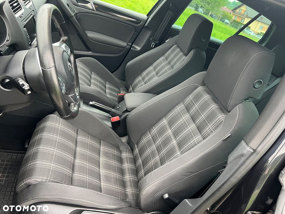 Volkswagen Golf 2.0 TDI DPF GTD - 11