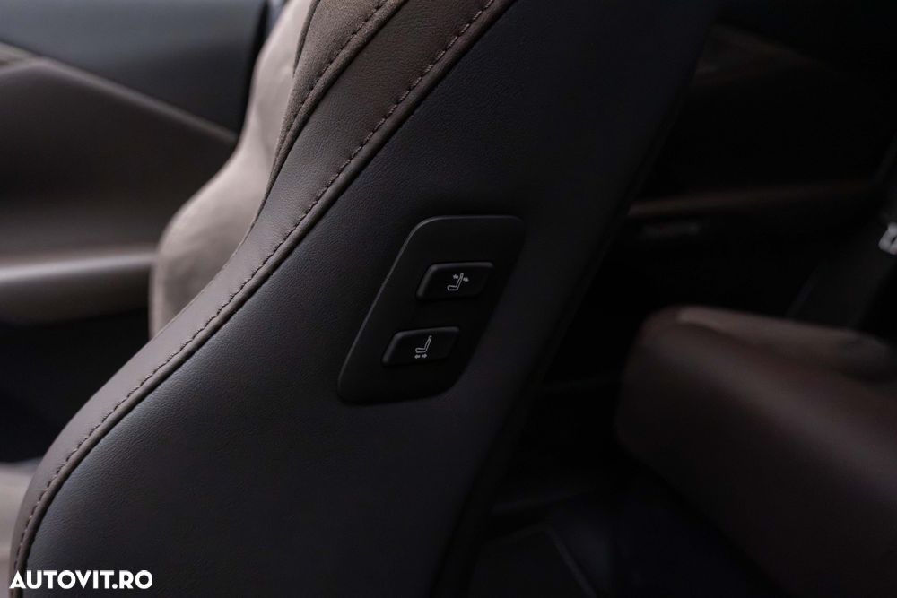 Lexus Seria RX 450h+ (Plug-in-Hybrid) Luxury - 15