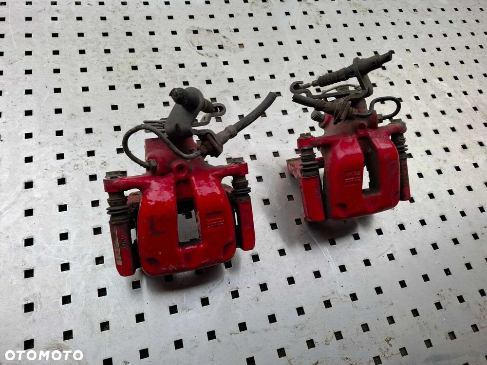 ZACISK HAMULCOWY PRAWY LEWY  TYLNY TYŁ SKODA OCTAVIA II 2,0 TDI VRS - 3