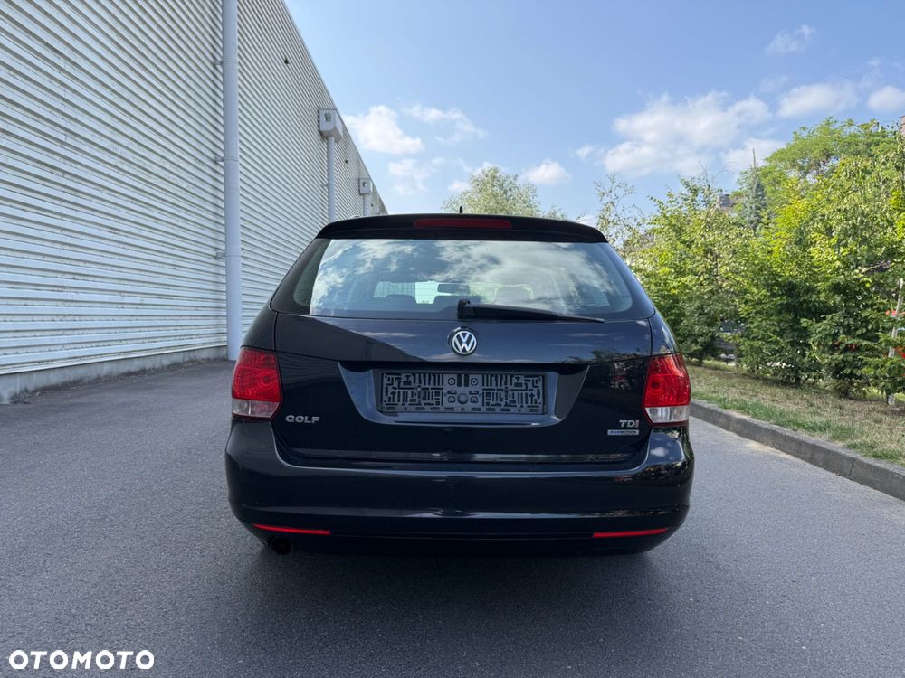 Volkswagen Golf - 6