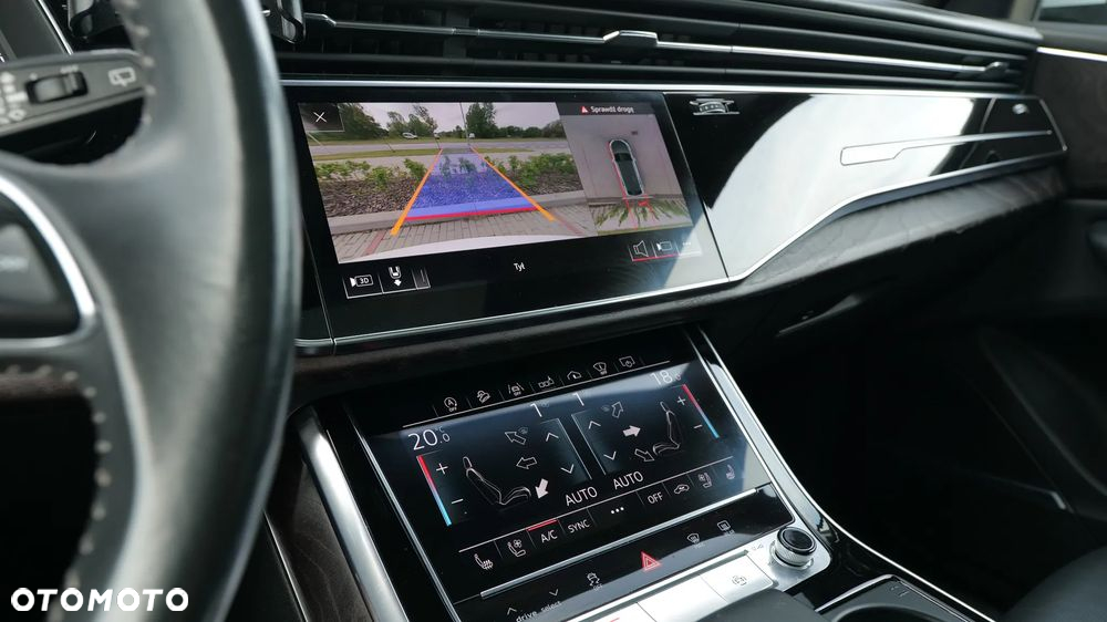Audi Q8 55 TFSI quattro tiptronic - 24