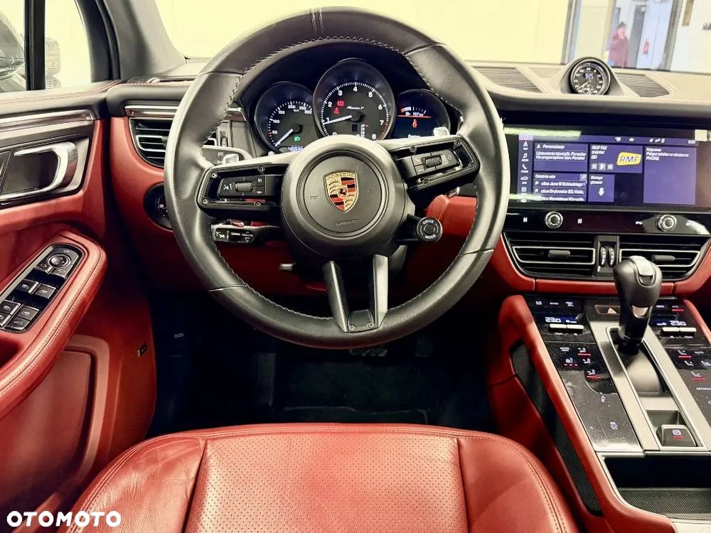 Porsche Macan T - 10