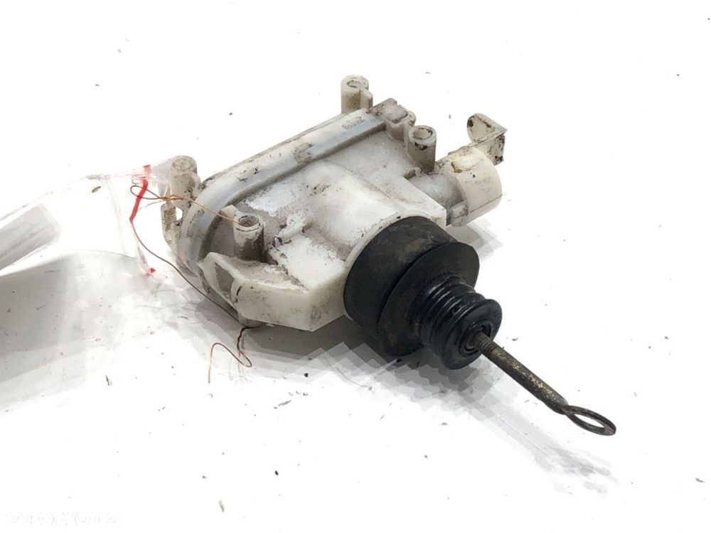 SIŁOWNIK ZAMKA DRZWI PRZÓD PRAWY - 76.00 PLN - MERCEDES-BENZ 190 (W201) 1982 - 1993 E 2.0 - 2