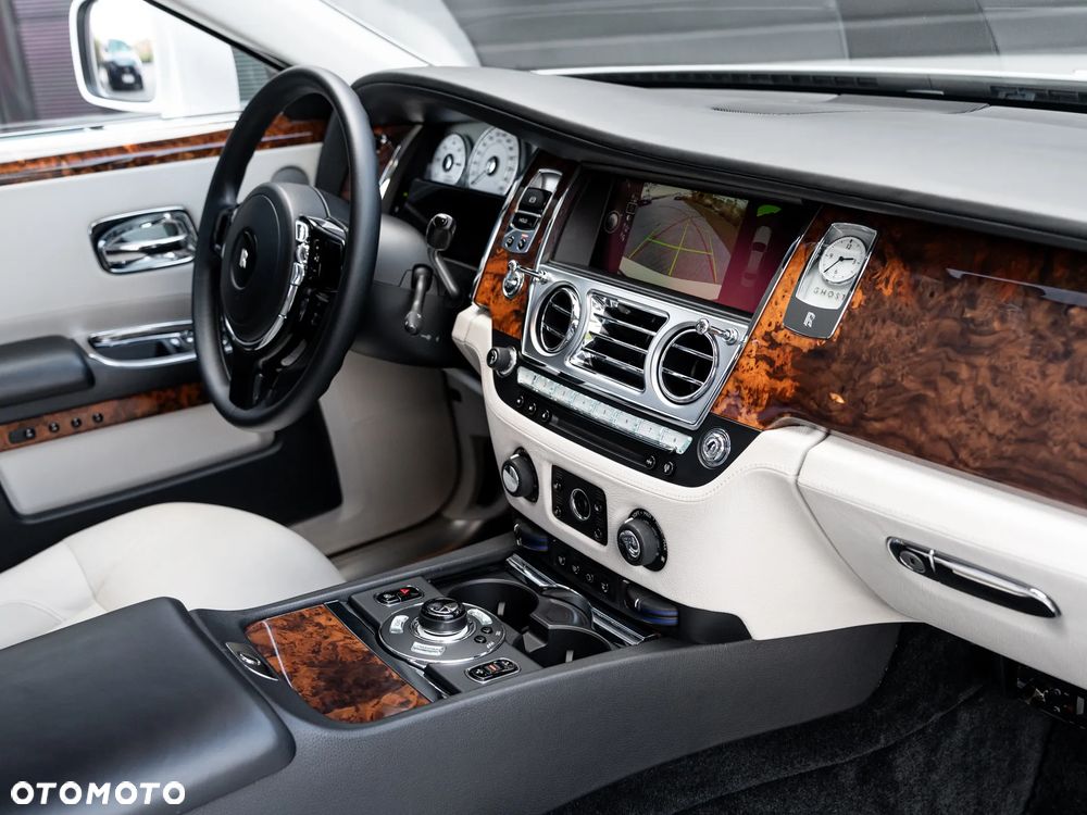 Rolls-Royce Ghost - 20