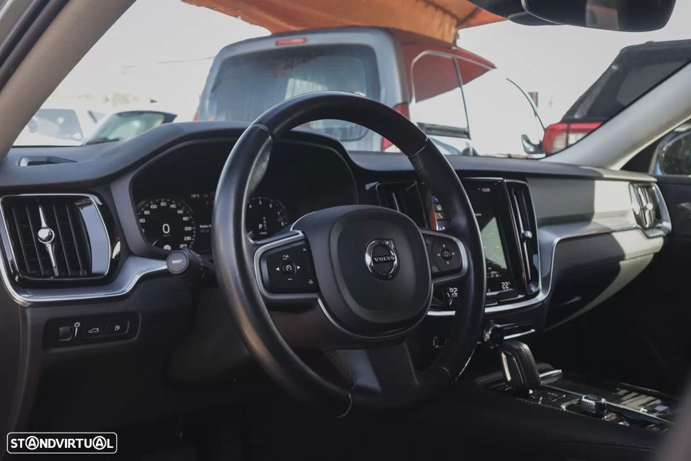 Volvo V60 2.0 T6 AWD TE R-Design - 24