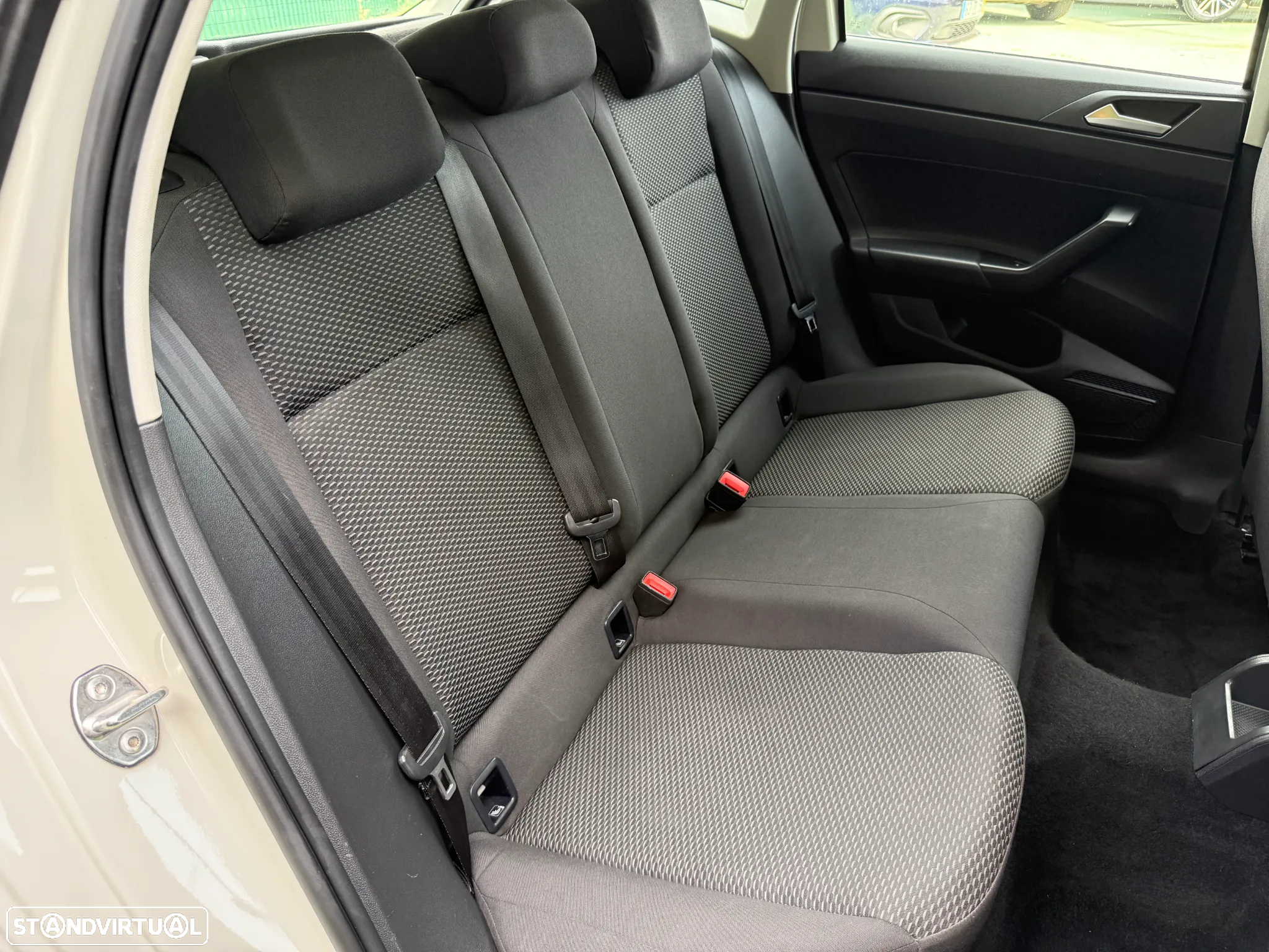 VW Polo 1.0 Trendline - 21