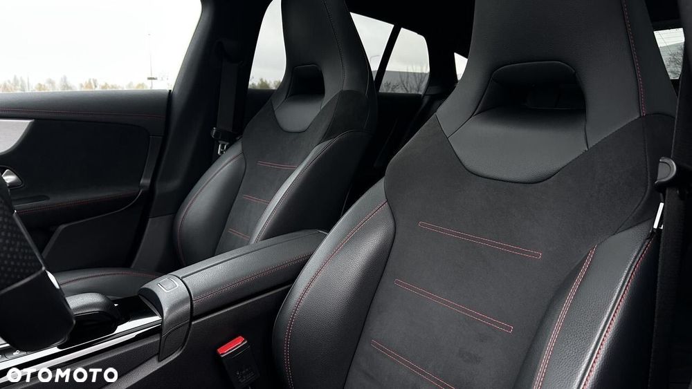 Mercedes-Benz CLA 200 7G-DCT - 12