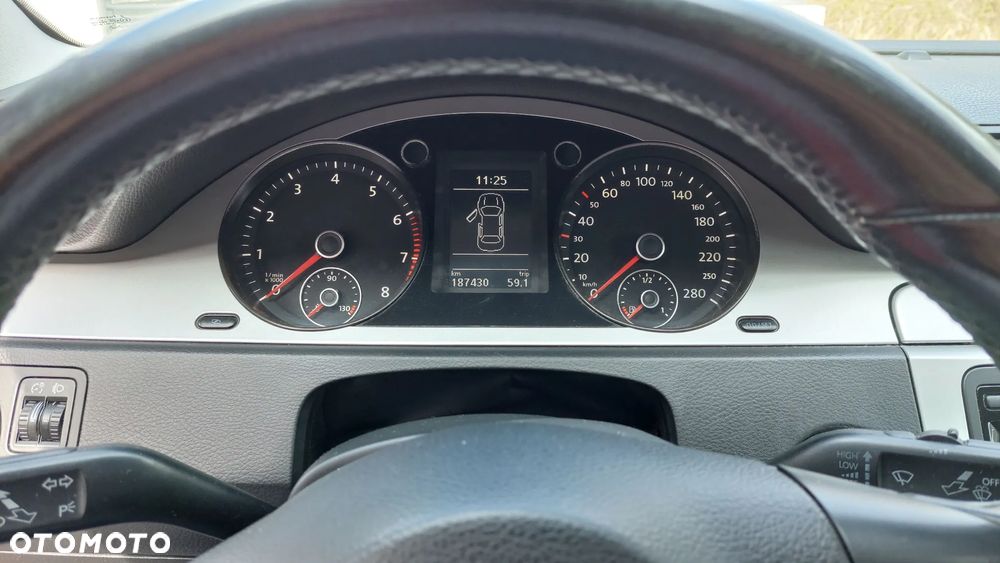 Volkswagen Passat CC 1.8 TSI - 17