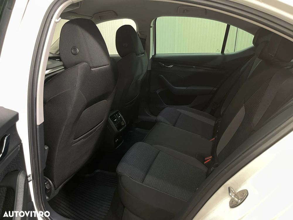 Skoda Octavia 2.0 TDI Ambition - 11