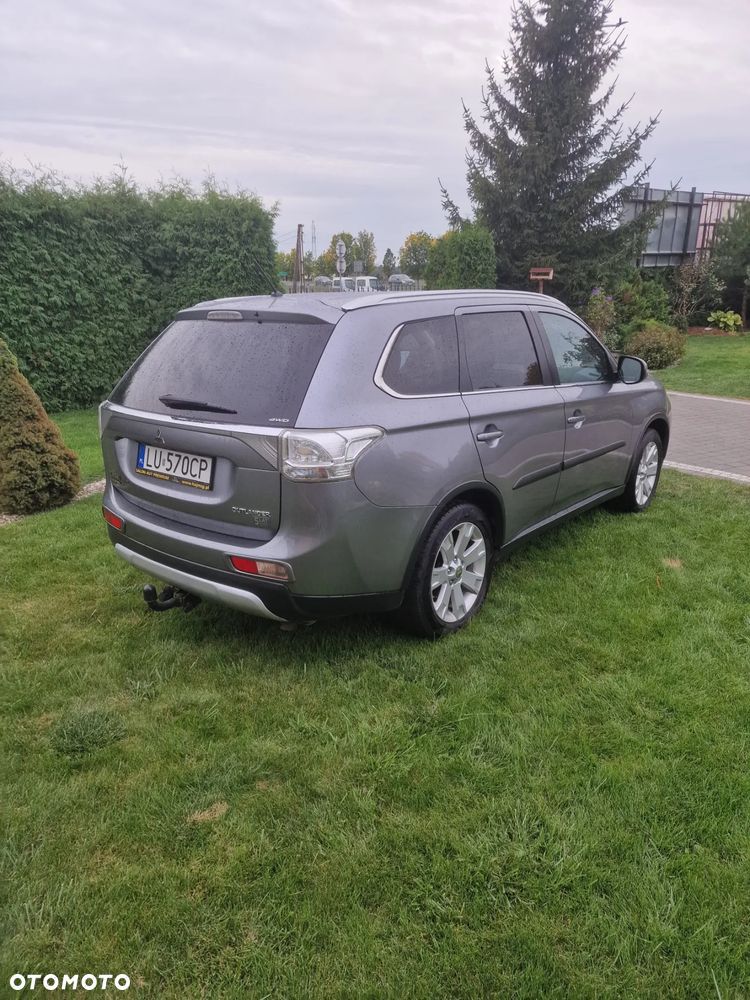 Mitsubishi Outlander 2.2 DID Intense + - 3