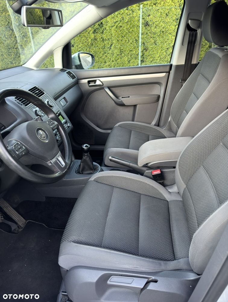 Volkswagen Touran 1.6 TDI DPF BlueMotion Technology Highline - 10