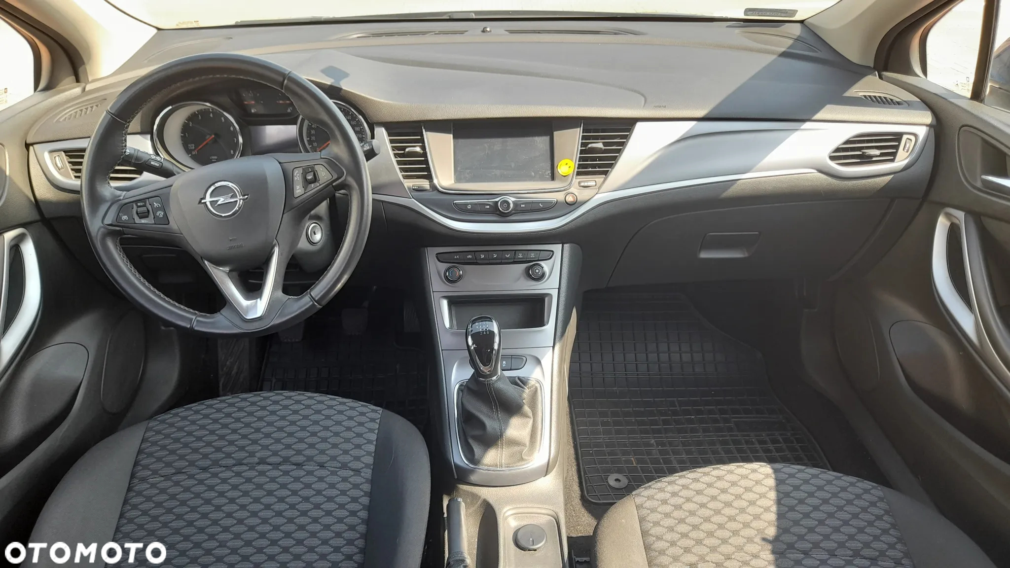 Opel Astra V 1.4 T Dynamic - 12