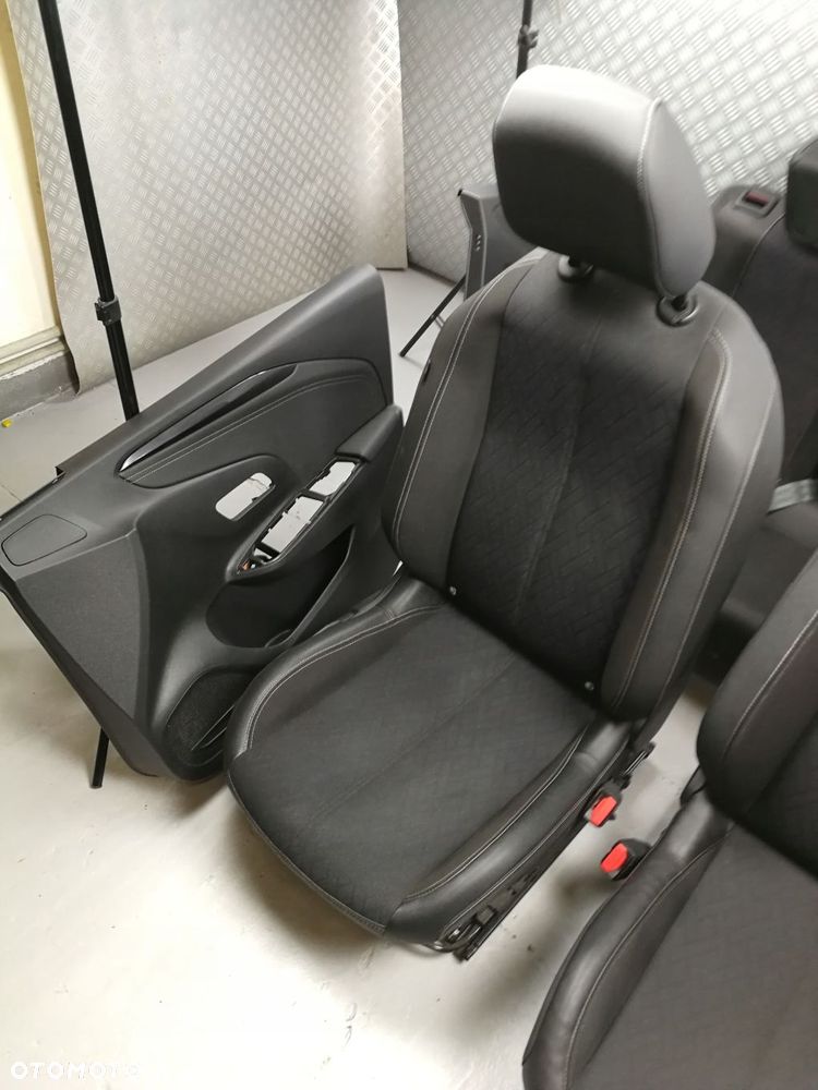 fotele fotel tapicerka kanapa przód tył boczki lewy prawy OPEL CORSA F 19- - 3