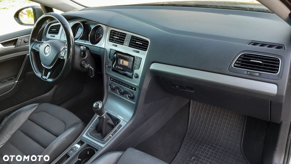 Volkswagen Golf Variant - 27