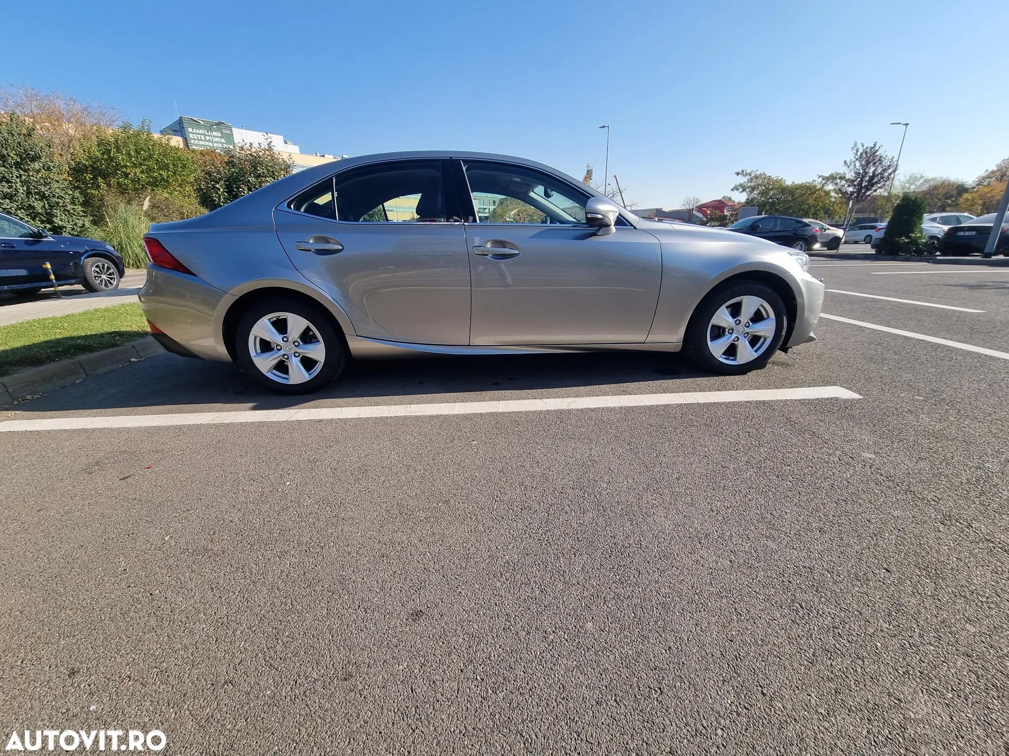Lexus Seria IS 250 2.5 V6 Aut Executive - 3
