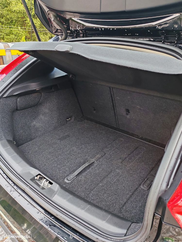 Volvo V40 2.0 D3 Momentum - 20