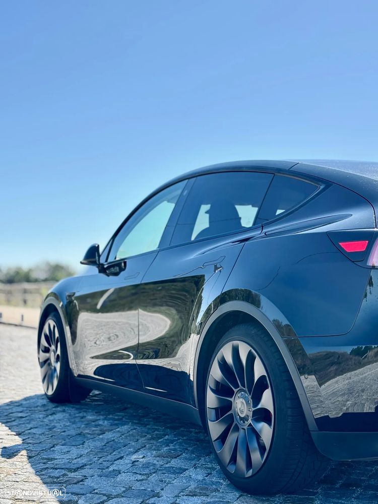 Tesla Model Y Performance Dual Motor AWD - 6