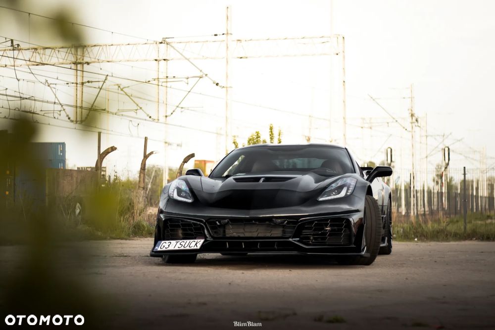 Chevrolet Corvette - 10