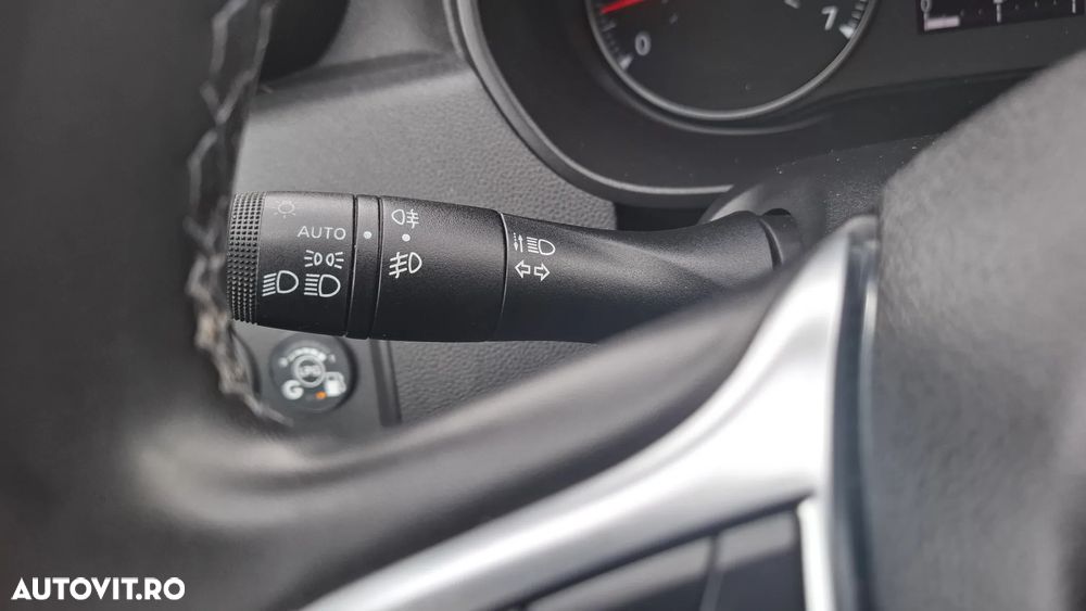 Dacia Duster 1.6 SCe Comfort - 27