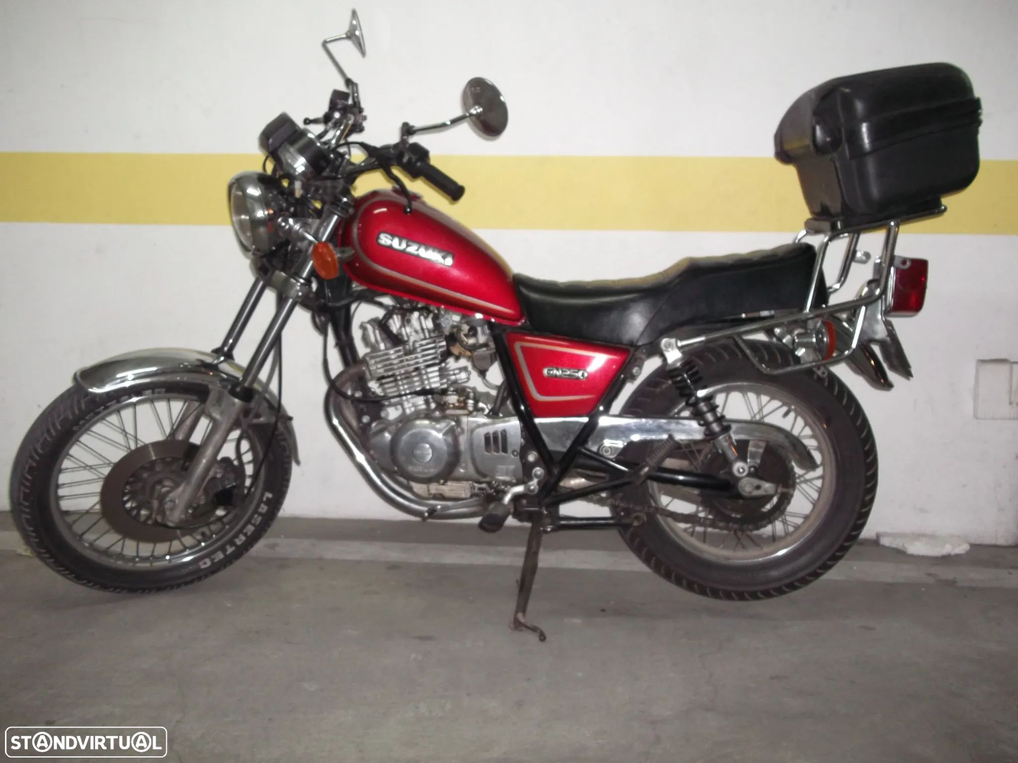 Suzuki GN GN 250 (NJ41A) - 1