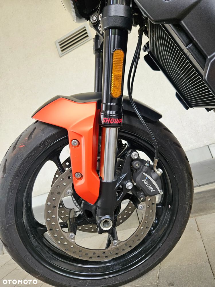 Triumph Trident - 19