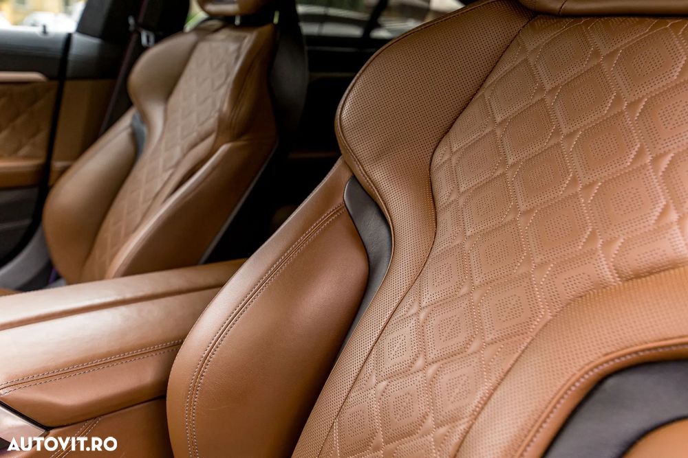 BMW M8 Competition - 22