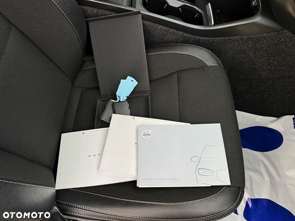 Volvo XC 40 D3 Momentum Pro - 39