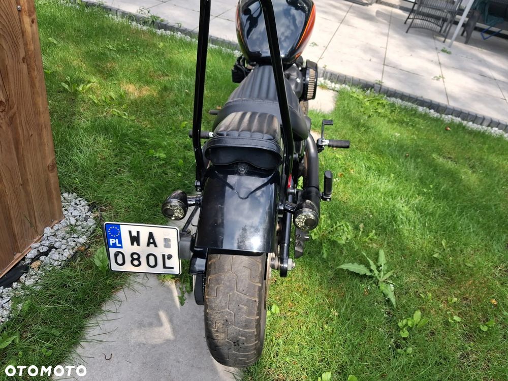 Harley-Davidson Dyna Street Bob - 8